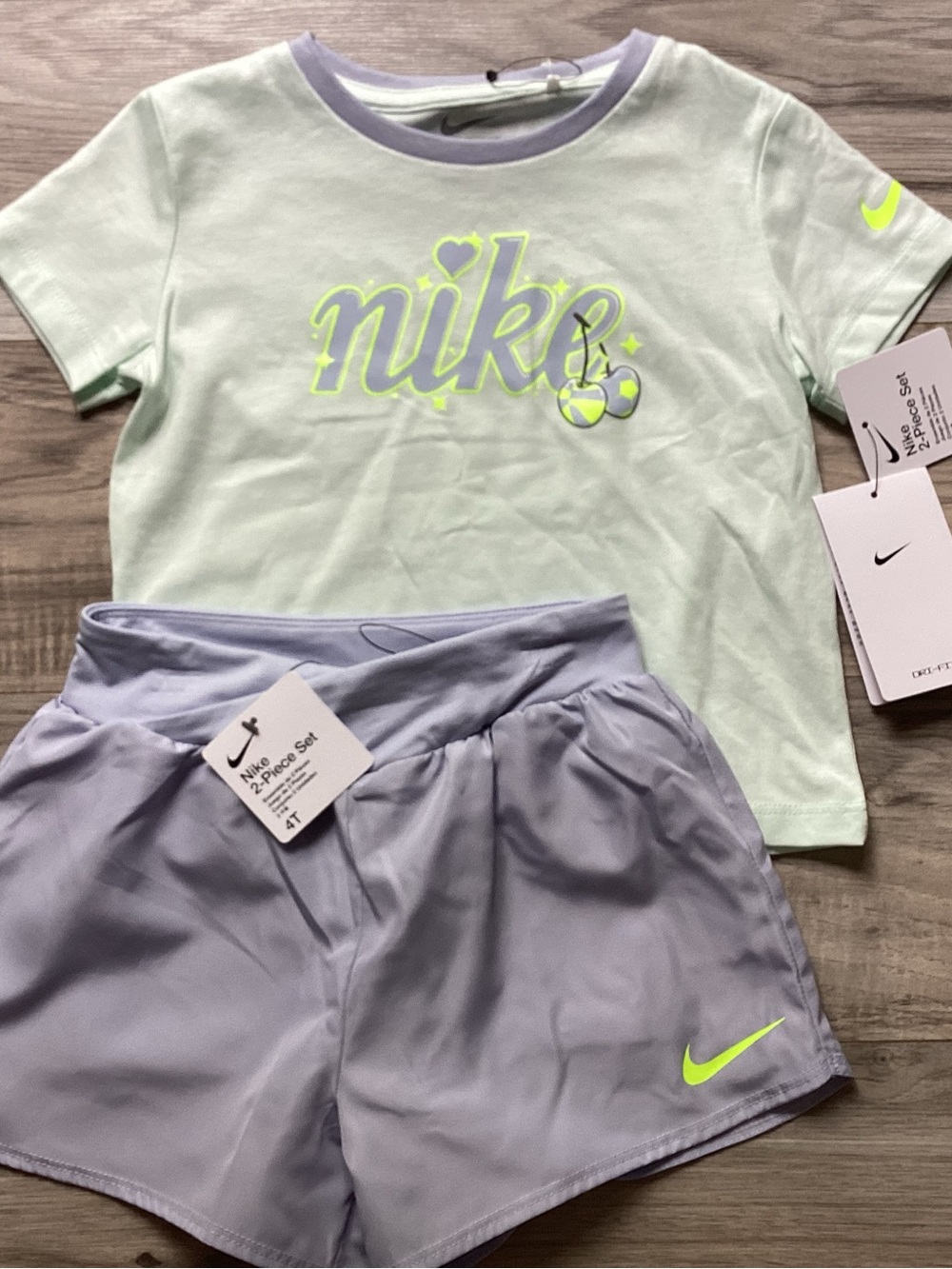 Nike toddler girl shorts Set size 4T(NWT) ~PRICE IS FIRM, NO OFFERS~